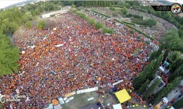 [VACCILEAKS] 40.000 persone al grido di “libertà di scelta”