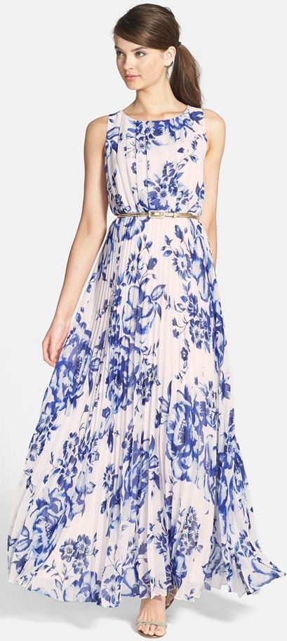 (Con un coprispalle)