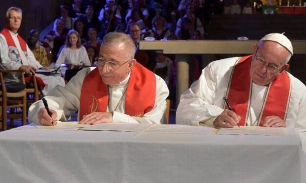 Bergoglio e i luterani finlandesi: l’ecumenismo tra sogni, incubi e cose inutili