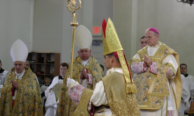 [AI PIEDI DEL TRONO VUOTO] Monsignor Joseph Selway, un nuovo vescovo per la Sede Vacante