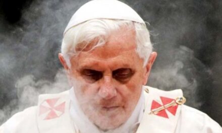 Benedetto XVI: una rivoluzione interrotta?