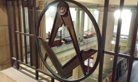 [CRONACHE DELL’ANTICRISTO] La religione dell’uomo e il suo culto massonico