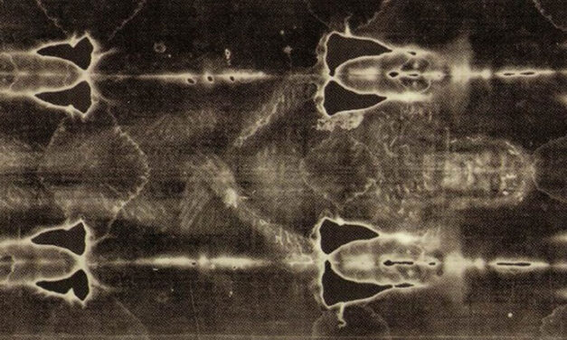 Sindone, l’esperta reagisce: lo studio è inaffidabile e forse prezzolato