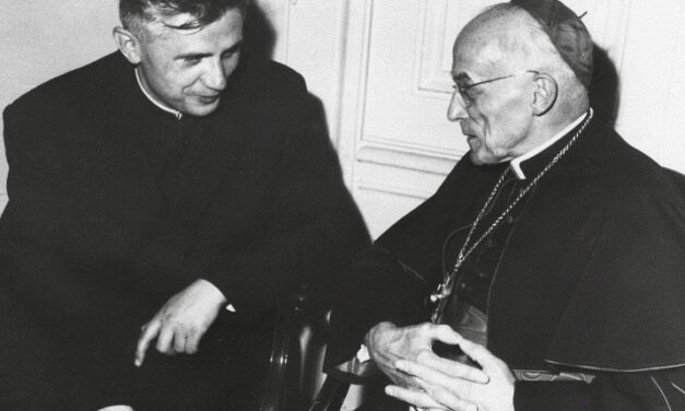 Per il prof. Ratzinger la nascita di Gesù, Figlio di Dio e Redentore del mondo, era un “mito”?
