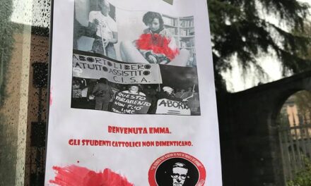 Oggi Emma Bonino in Università Cattolica, compaiono i manifesti di contestazione: ‘Gli studenti cattolici non dimenticano’