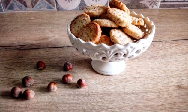 [SPADAKITCHEN] I biscotti alle nocciole: una delizia autunnale!