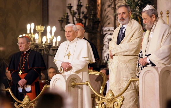 Magis est credendum Mariae veraci, quam modernistarum turbae fallaci