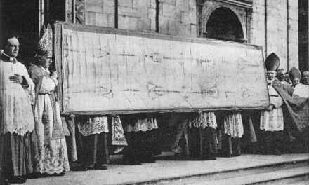 L’Uomo della Sindone venne crocefisso e trafitto al costato