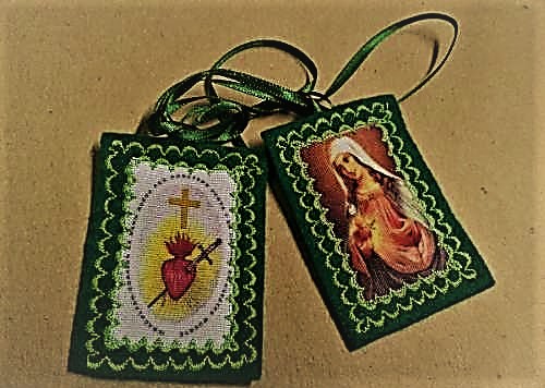 [DIFUNDE TU FE CATOLICA] EL ESCAPULARIO VERDE: regalo de la Virgen para convertir a los pecadores