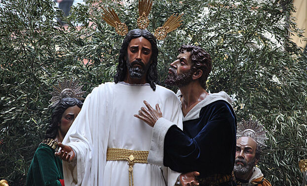 [DIFUNDE TU FE CATOLICA] LOS BESOS DE JUDAS. Necesaria reparación a la Santa Faz