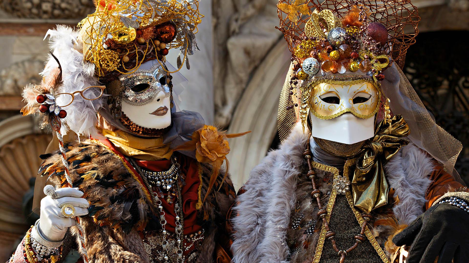 [DIFUNDE TU FE CATOLICA] ¿QUÉ HACE UN CATÓLICO EN CARNAVAL?