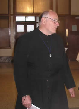 [AI PIEDI DEL TRONO VUOTO] In memoriam: Padre Joseph Collins