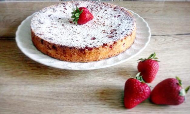 [SPADAKITCHEN] Torta soffice alle fragole