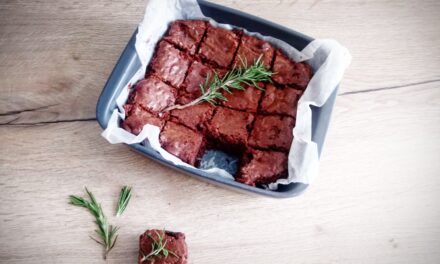 [SPADAKITCHEN] Brownie al cioccolato e rosmarino
