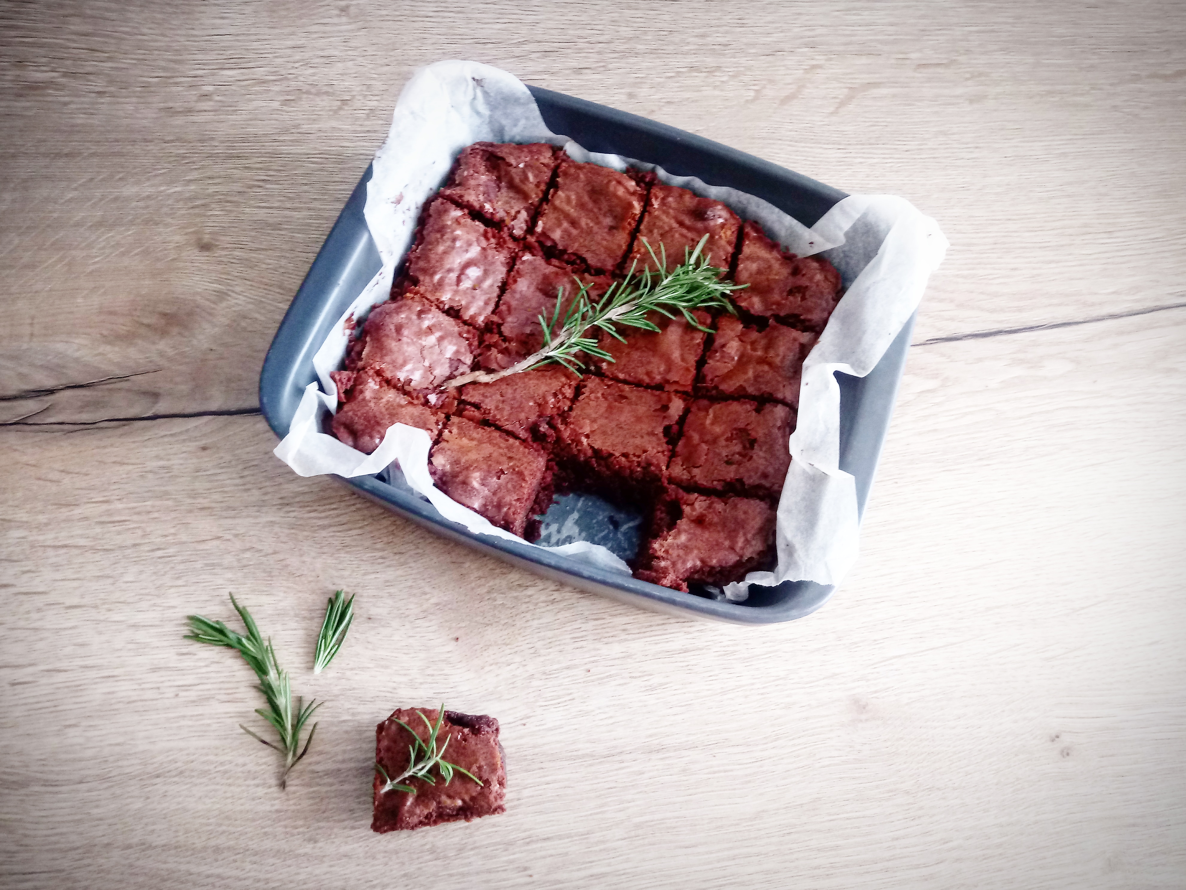 [SPADAKITCHEN] Brownie al cioccolato e rosmarino