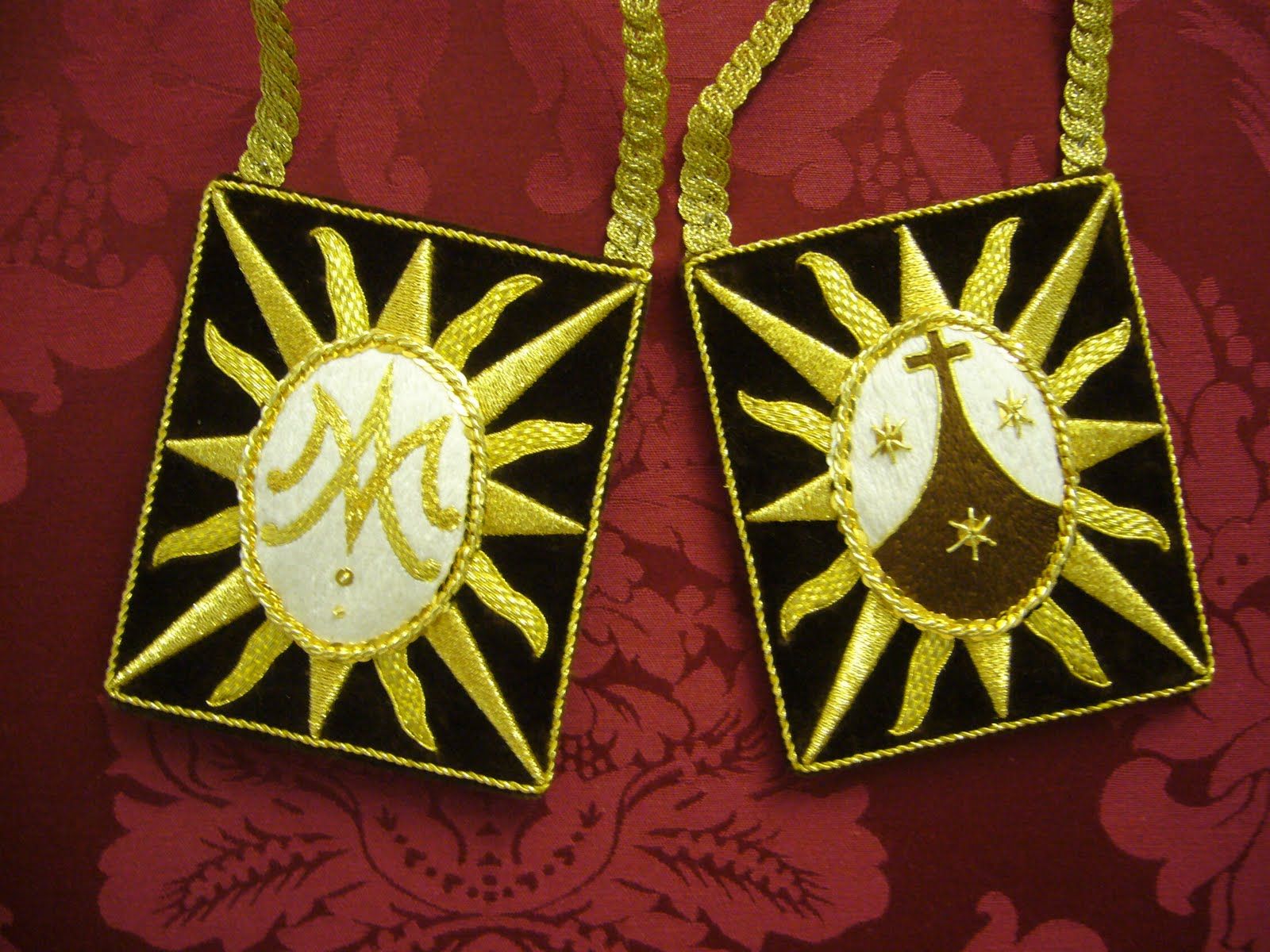 [DIFUNDE TU FE CATOLICA] SANTÍSIMA VIRGEN MARÍA, REINA Y HERMOSURA DEL CARMELO, Madre y Abogada de cuantos vestimos Su Bendito Escapulario