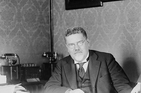 Giovanni Gentile contro i “paperi” modernisti