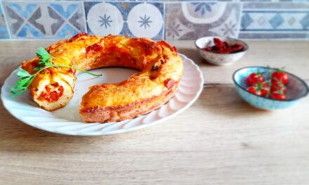 [SPADAKITCHEN] CIAMBELLONE SALATO CON POMODORI SECCHI, SCAMORZA E POMODORINI