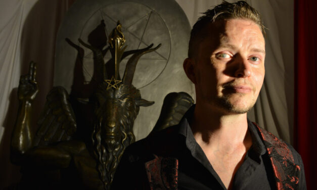 Il ‘Tempio di Satana’ in favore dei diritti LGBT