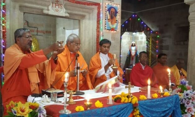 La messa indù, ultima trovata dell’inculturazione sincretista