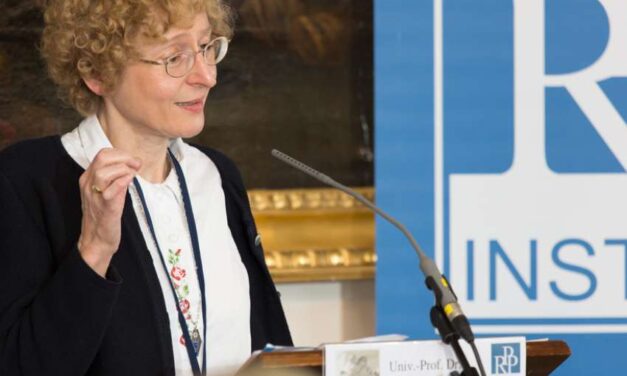 Schlosser (vinse Premio Ratzinger) ufficialmente si ritira da Sinodo tedesco: “Fisse su ordinazione donne”