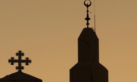 Primo imam a laurearsi in Sacra Teologia. Studi pagati dalla Curia Fiorentina