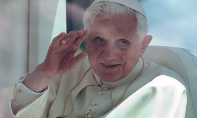 Sinodo, scacco matto di Ratzinger. E l’opposizione conservatrice finisce all’angolo