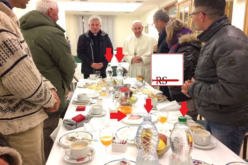 Francesco: pentimento per male ad animali e ambiente. In tavola? Ha prosciutto e bottiglie di plastica