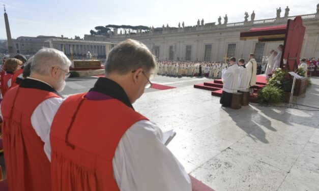 Gli anglicani alla “canonizzazione” dell’ex anglicano Newman