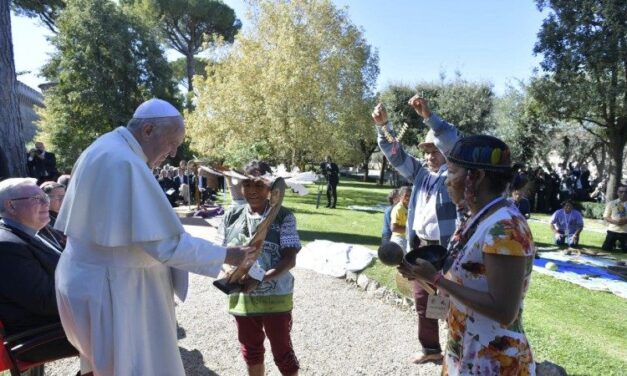 Oscena e blasfema difesa dei riti di fertilità da parte di Aleteia