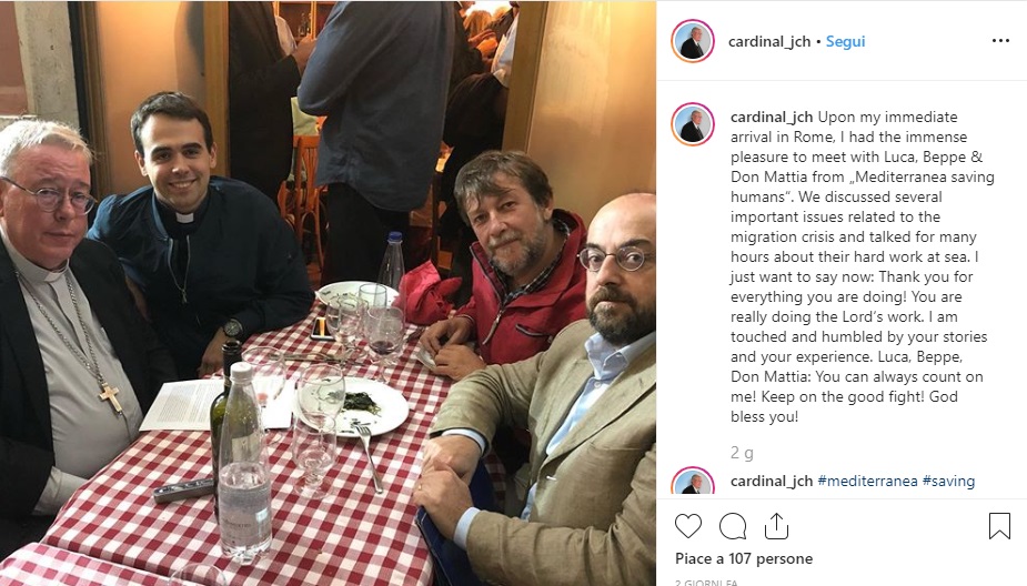 Il neocardinale Hollerich festeggia la porpora con Luca Casarini e l’ONG Mediterranea