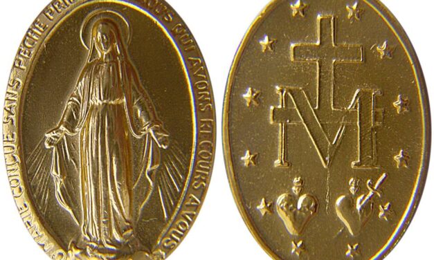 [DIFUNDE TU FE CATOLICA]  LA MEDALLA MILAGROSA, insignia de los devotos de María Inmaculada
