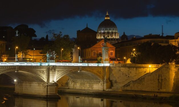 Arcivescovo Viganò: “Eresie insegnate. Dopo Pachamama bisogna riconsacrare la Basilica di San Pietro”