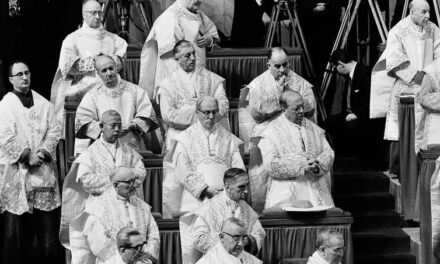 [DIFUNDE TU FE CATOLICA] PRIMER JUEVES de Mes: recemos por la Santidad Sacerdotal