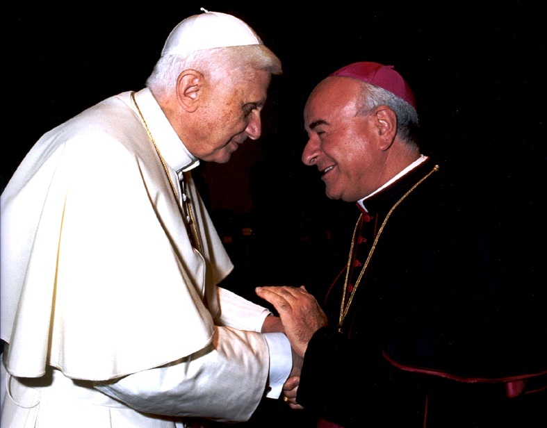 Mons. Paglia (pres. Pontificia Acc. per la Vita) senza freni: “Eretico chi dice che Giuda è dannato”. Confutazione: