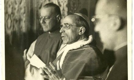 Dall’importanza del latino all’indefettibilità della Chiesa Romana. Un attualissimo discorso di Pio XII ai giovani