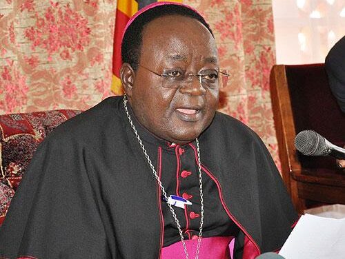 L’arcivescovo ugandese Monsignor Lwanga vieta la Comunione sulle mani