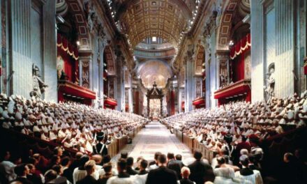 🔴 Arcivescovo Viganò: “Segreto di Fatima ancora insabbiato, in esso apostasia iniziata dagli anni ’60”