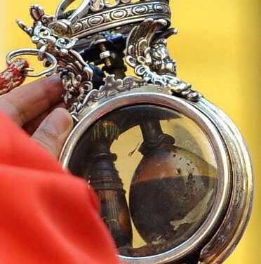 Sangue di S.Gennaro. Si ripete il miracolo di maggio.