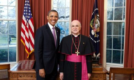 Mons. Viganò accusa il card. Sarah: “Grave pregiudizio alla verità”. Il pasticcio dell’appello.