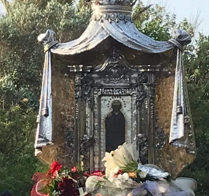 🔴 «L’immagine della Madonna entra in reparto e i contagi si fermano»