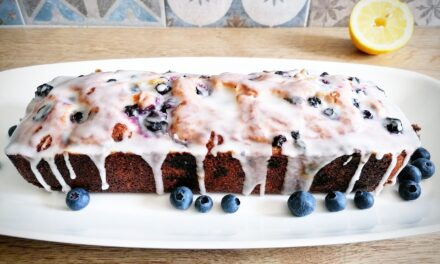 [SPADAKITCHEN] Plumcake con mirtilli, mandorle e limone