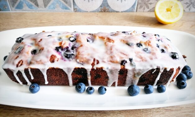 [SPADAKITCHEN] Plumcake con mirtilli, mandorle e limone