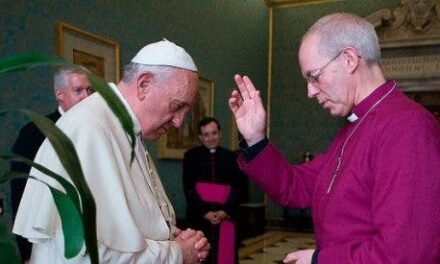 Il primate anglicano: “Via le statue razziste dalle chiese “