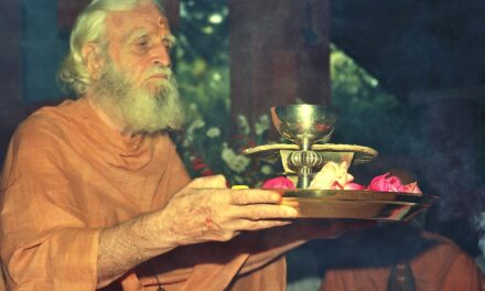 Dom Bede Griffiths: da allievo di C. S. Lewis a pioniere dell’ecumenismo