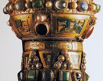 Credere al Papato! (e non al bergoglismo)