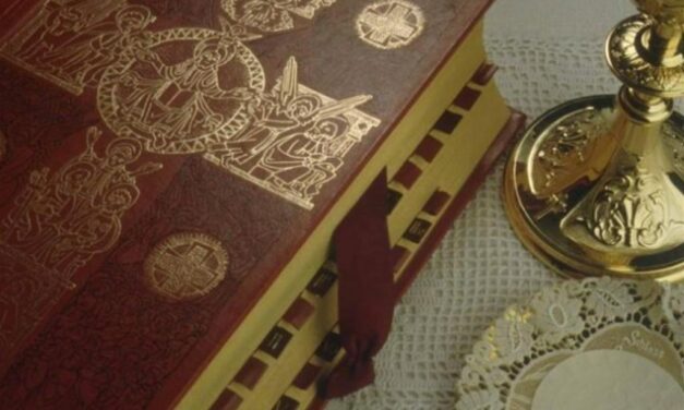 Presentato a Bergoglio il “nuovo” messale in italiano. Obbligatorio da Pasqua 2021