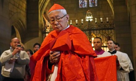 Il cardinale Zen difende il Concilio Vaticano II