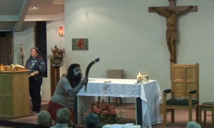 Australia. Danze pagane e invocazione di spiriti durante un’ordinazione diaconale