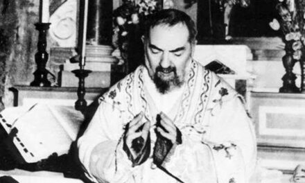 La Messa di Padre Pio. Florilegio di immagini